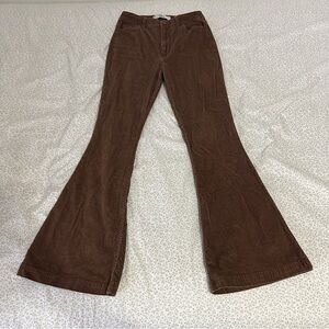 Hollister Ultra High-Rise Corduroy Flare Pants | Waist 27 (Size 5)